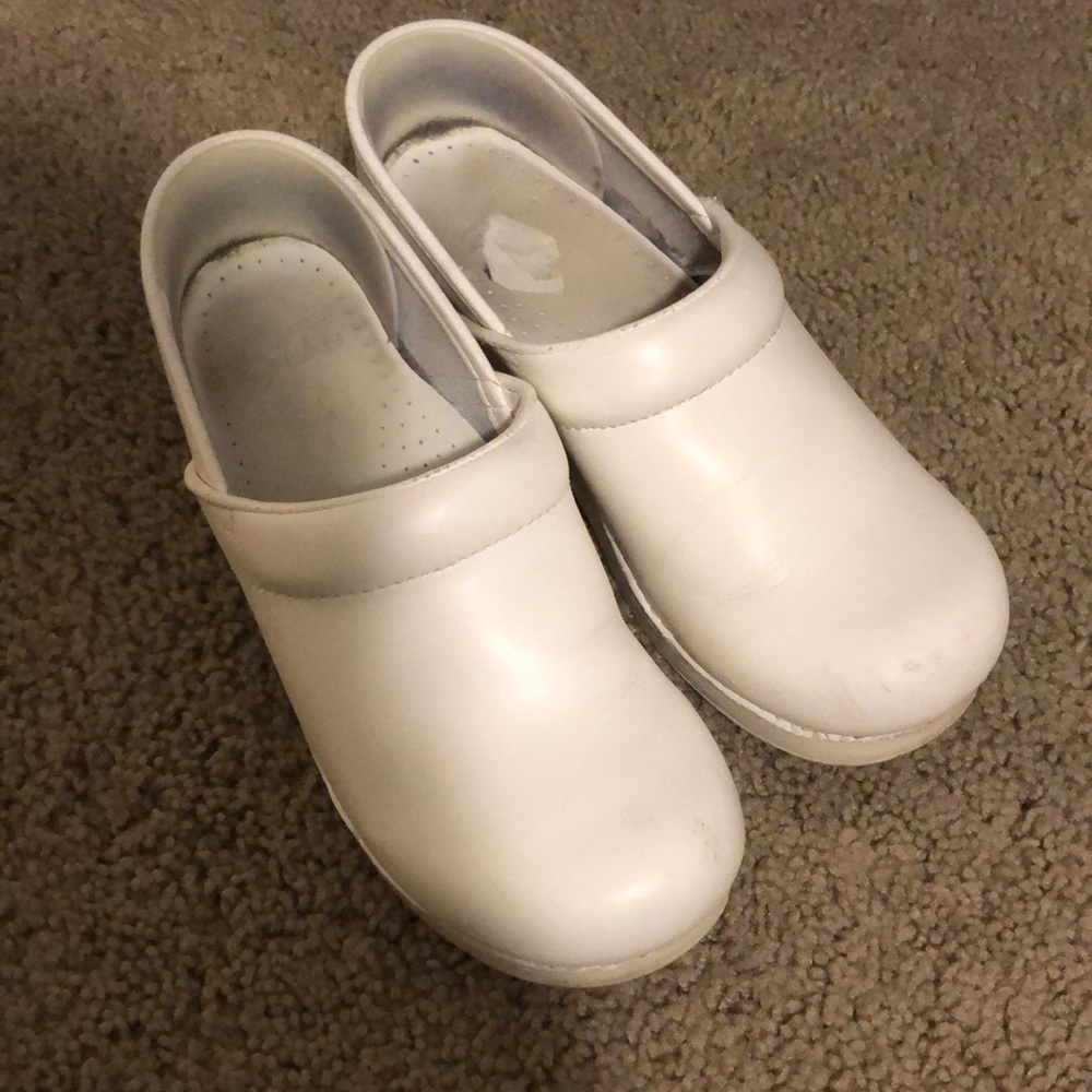 WHITE DANSKOS